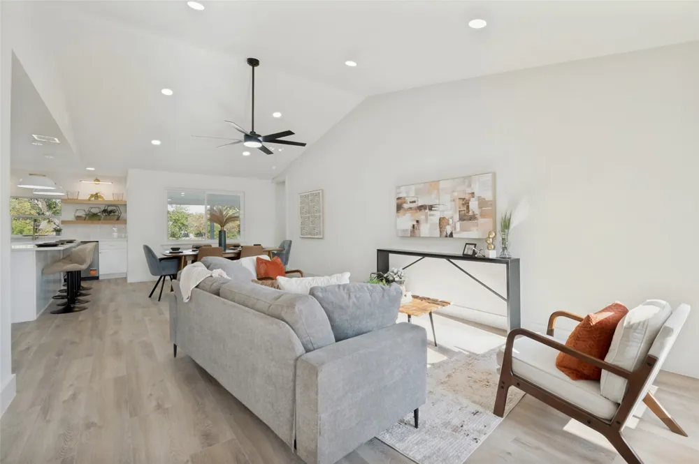 14517 Dennis Lane Farmers Branch, TX 75234
