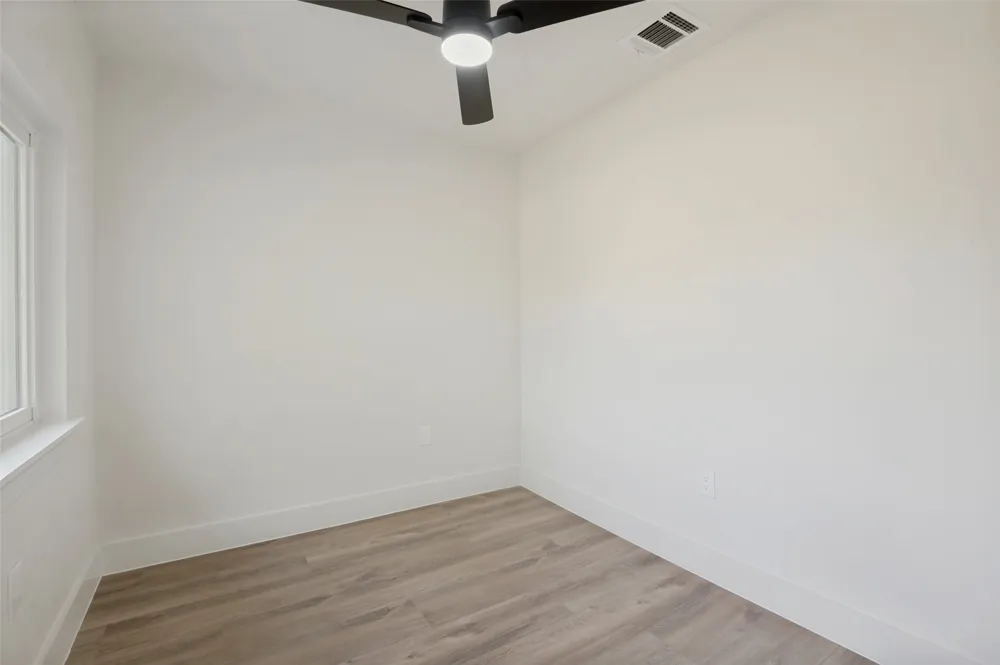14517 Dennis Lane Farmers Branch, TX 75234