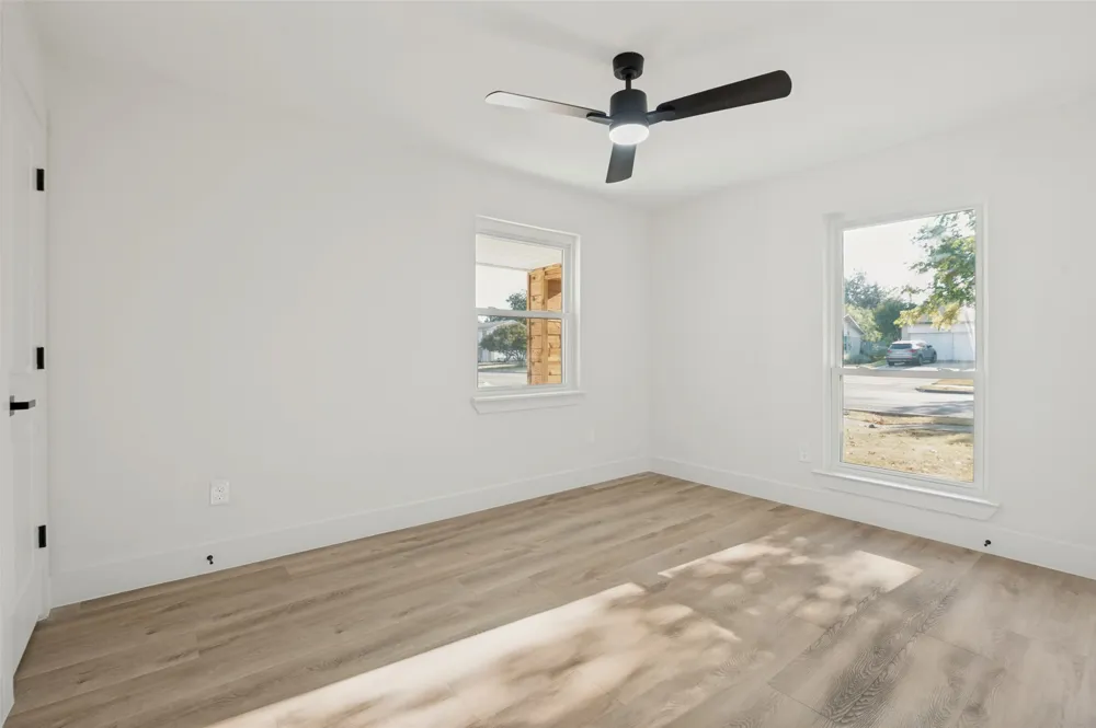 14517 Dennis Lane Farmers Branch, TX 75234