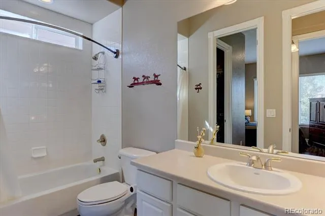 9557 W Plymouth Avenue Littleton, CO 80128