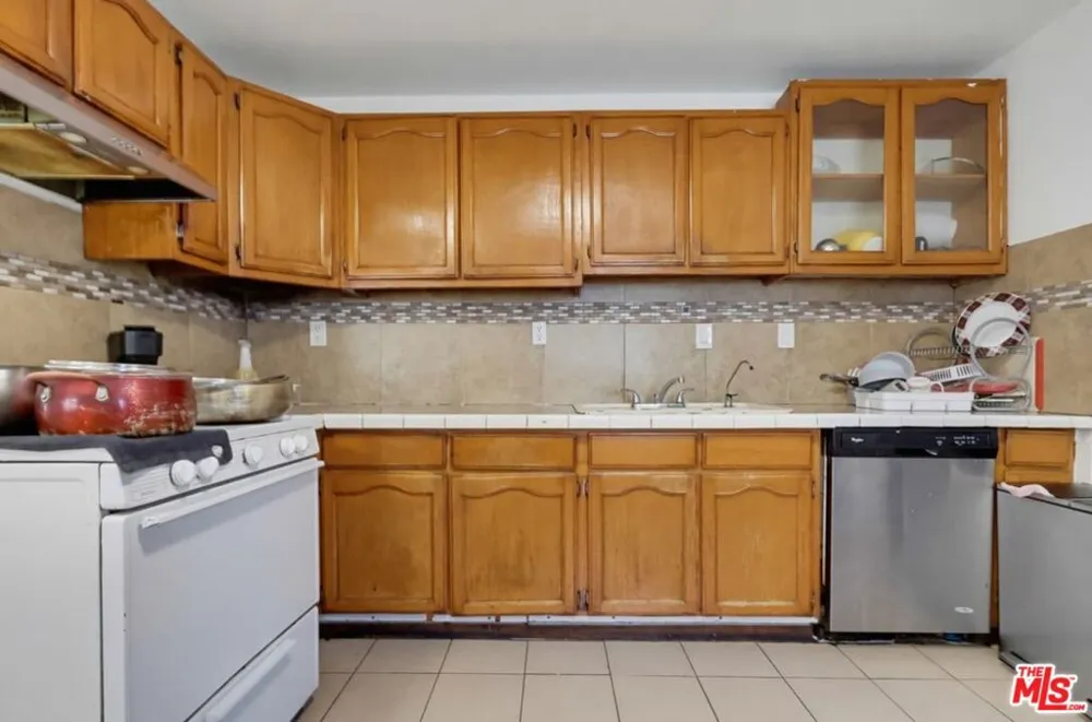 331 W 92nd Street Los Angeles, CA 90003