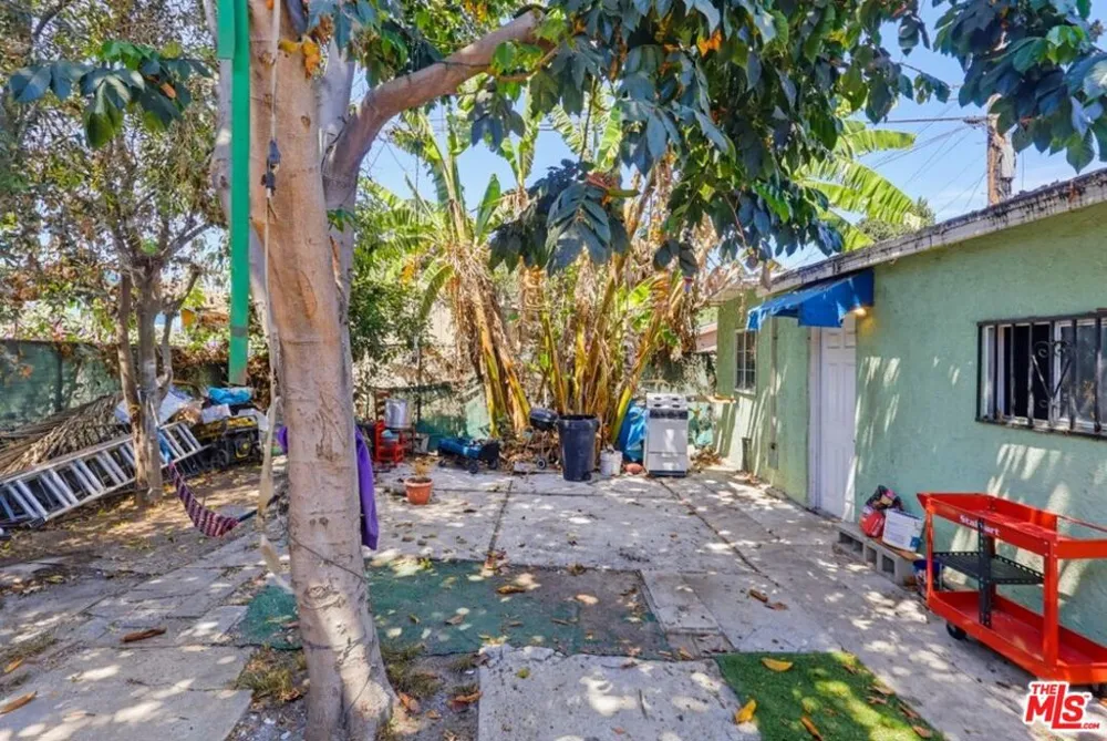 331 W 92nd Street Los Angeles, CA 90003
