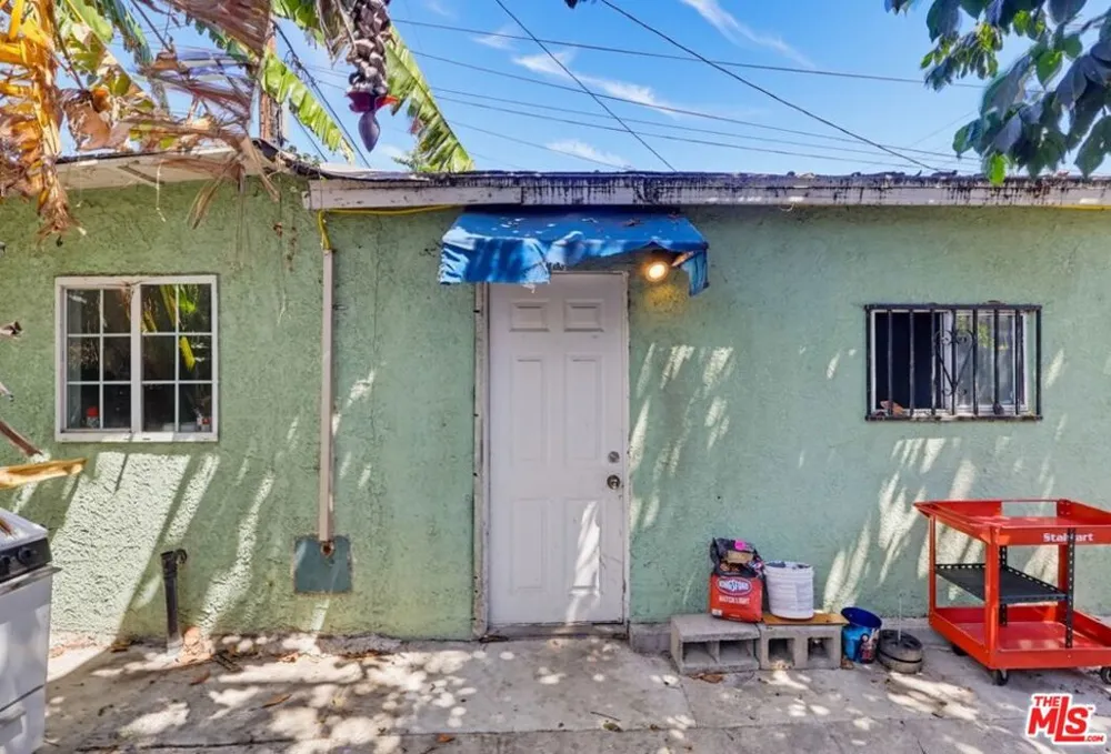 331 W 92nd Street Los Angeles, CA 90003