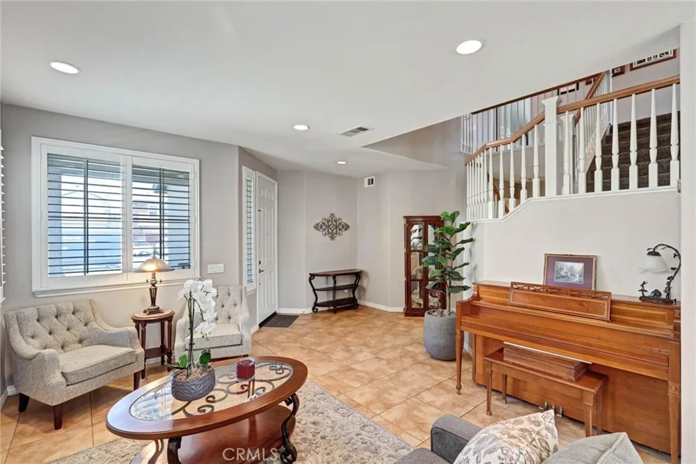 5583 Harmony Eastvale, CA 91752