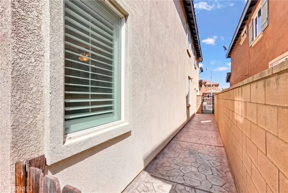 5583 Harmony Eastvale, CA 91752