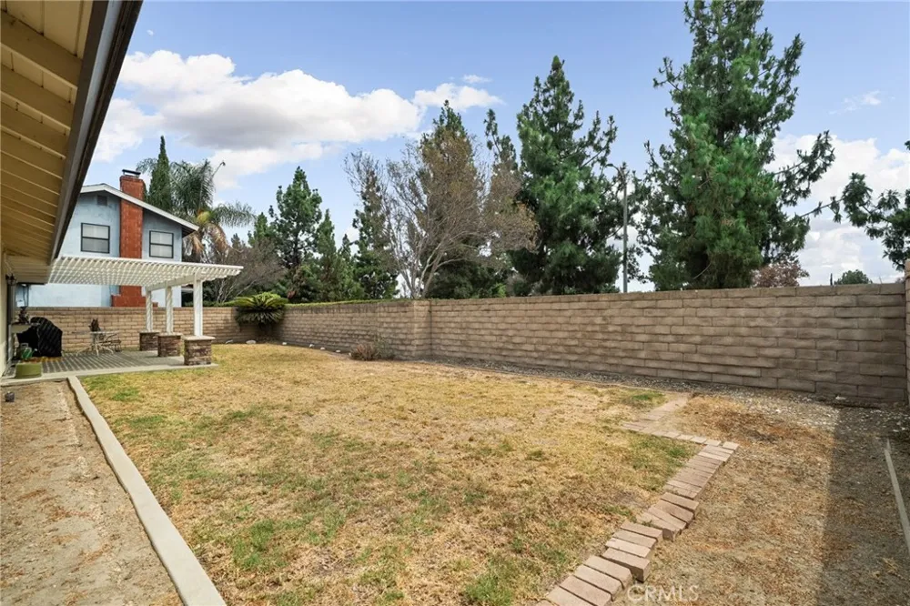 302 Sarah Avenue Placentia, CA 92870