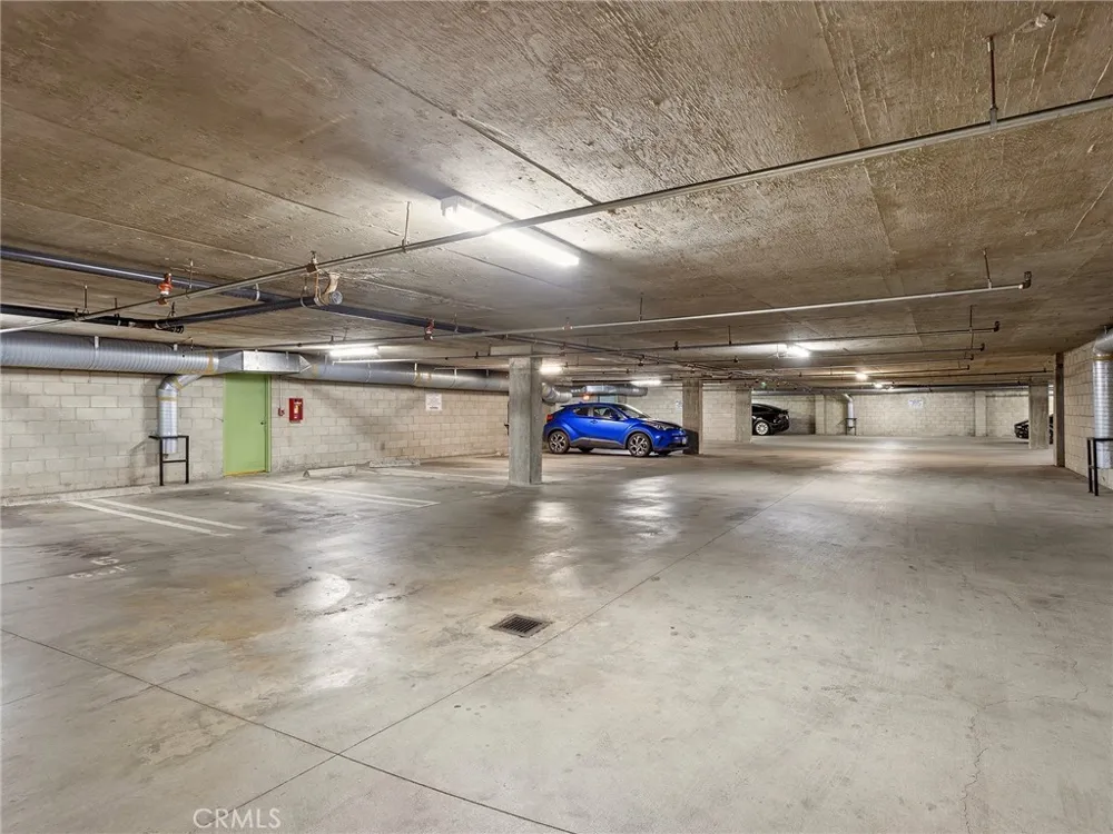 11044 Acama Street #302 Studio City, CA 91602