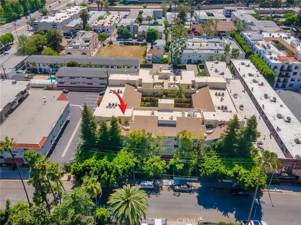 11044 Acama Street #302 Studio City, CA 91602