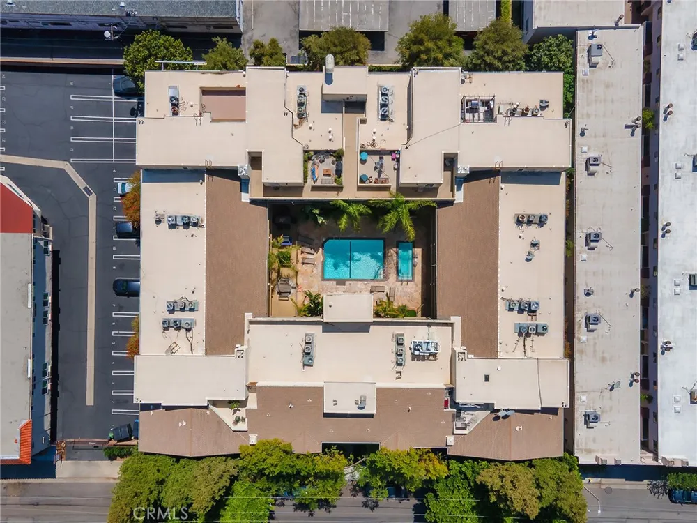 11044 Acama Street #302 Studio City, CA 91602
