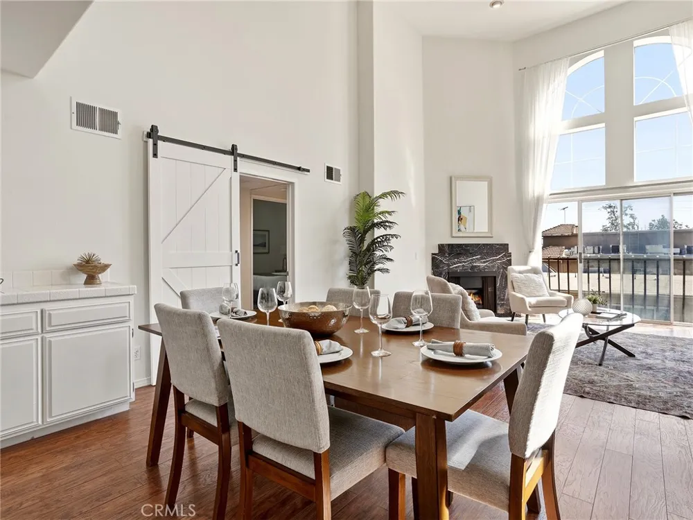 11044 Acama Street #302 Studio City, CA 91602