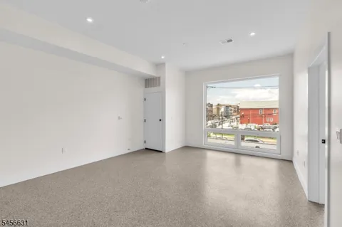 127 South Ave #205 Unit 205