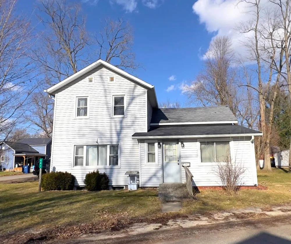 407 Barry Street Colon, MI 49040