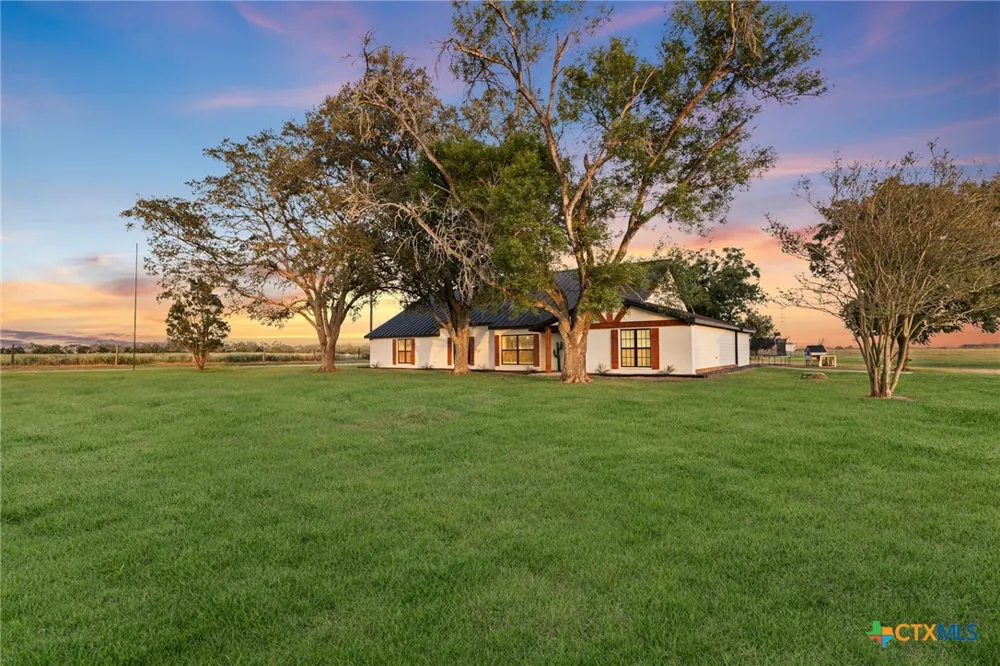 1591 Leissner School Road Seguin, TX 78155