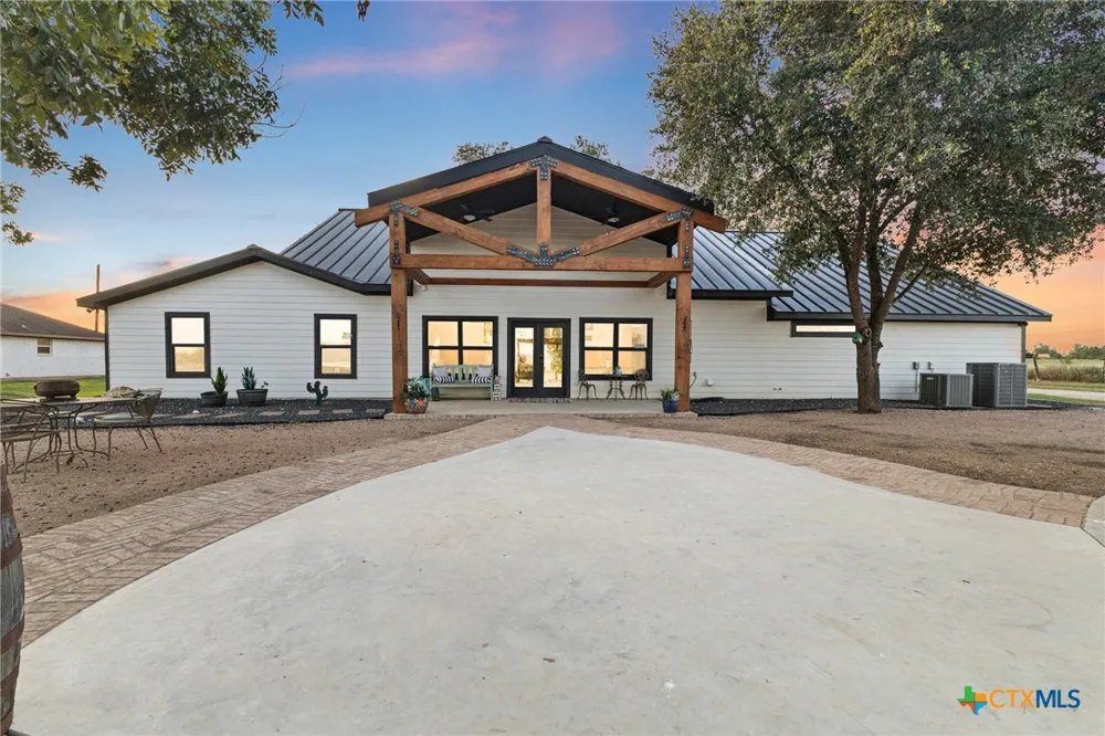 1591 Leissner School Road Seguin, TX 78155