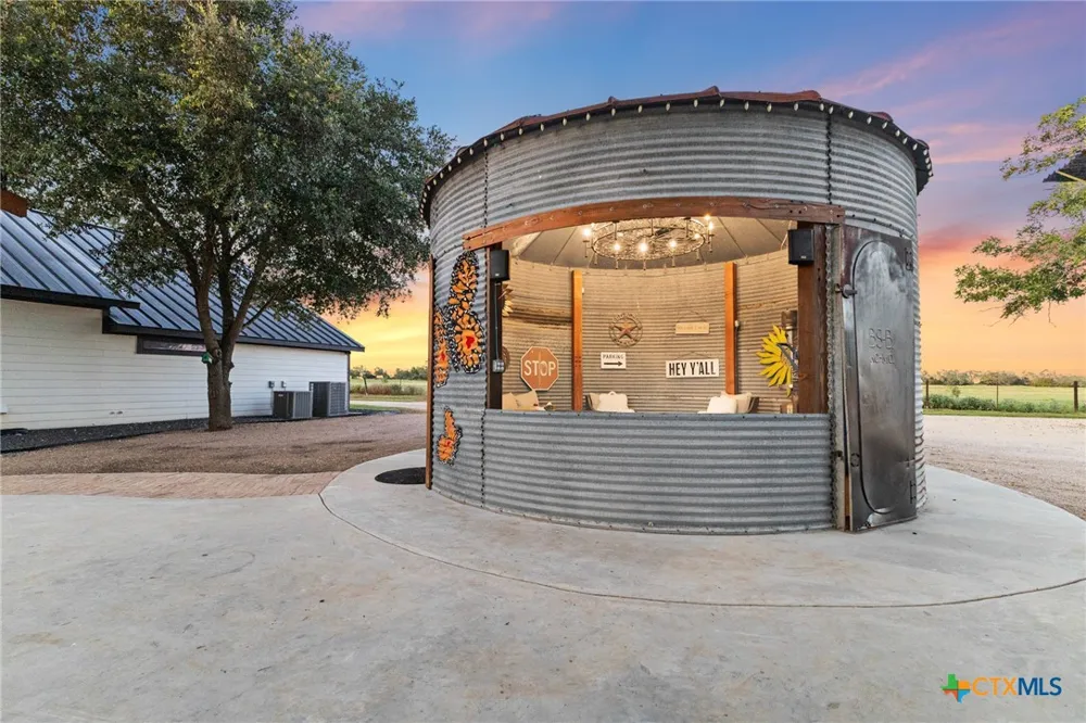 1591 Leissner School Road Seguin, TX 78155