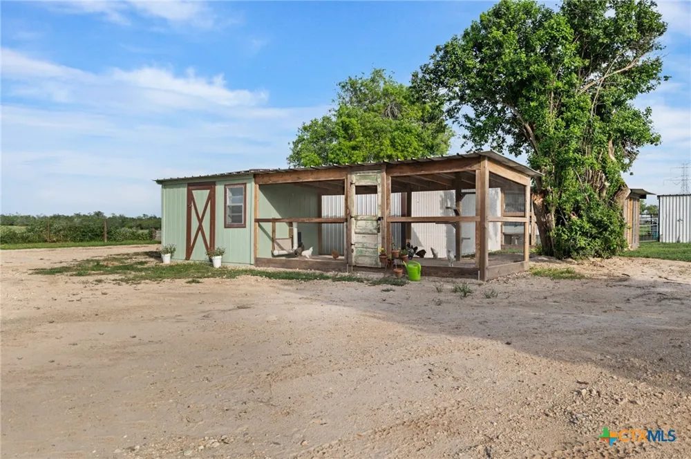 1591 Leissner School Road Seguin, TX 78155