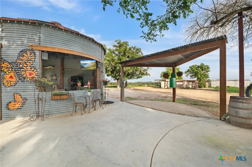 1591 Leissner School Road Seguin, TX 78155