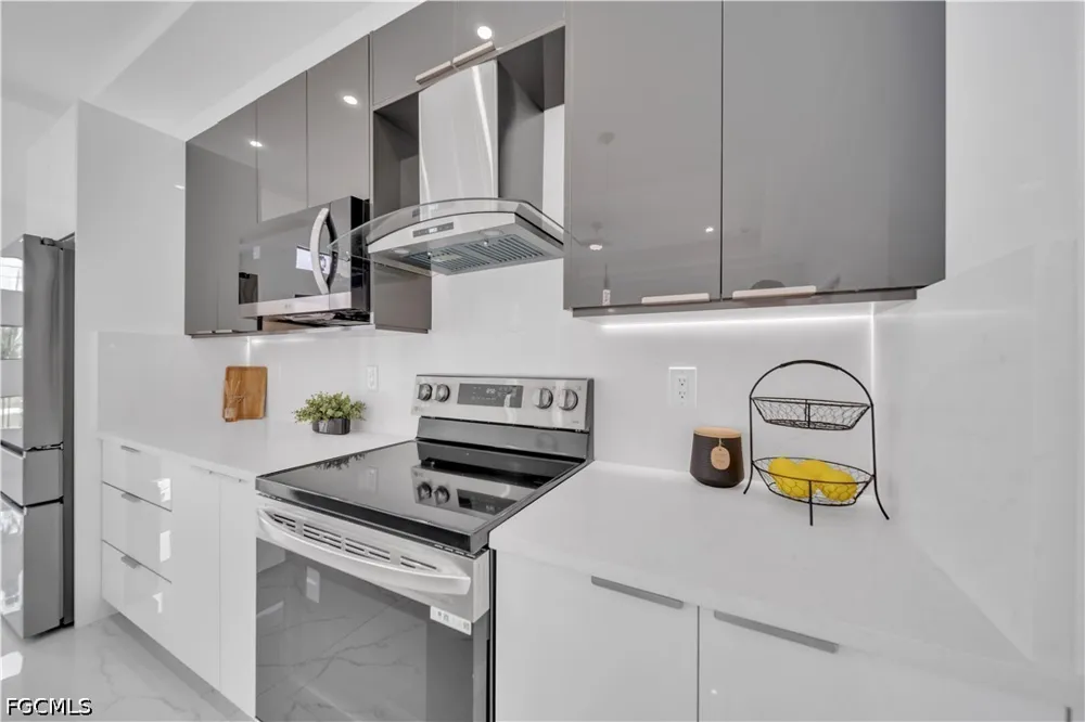 NW 30th Terrace Cape Coral, FL 33993