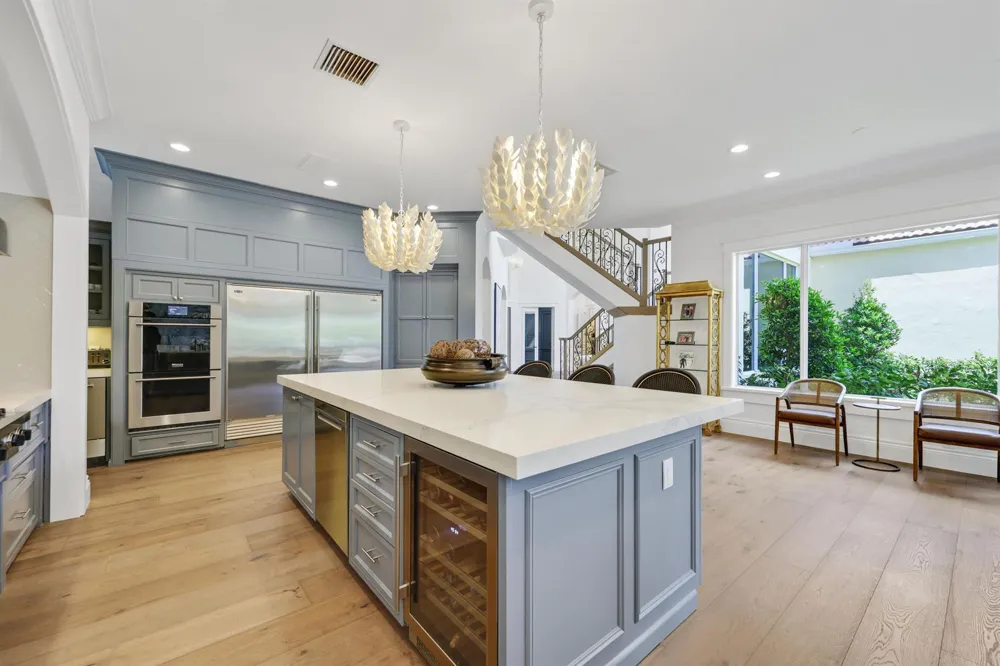 1019 Grand Court Highland Beach, FL 33487
