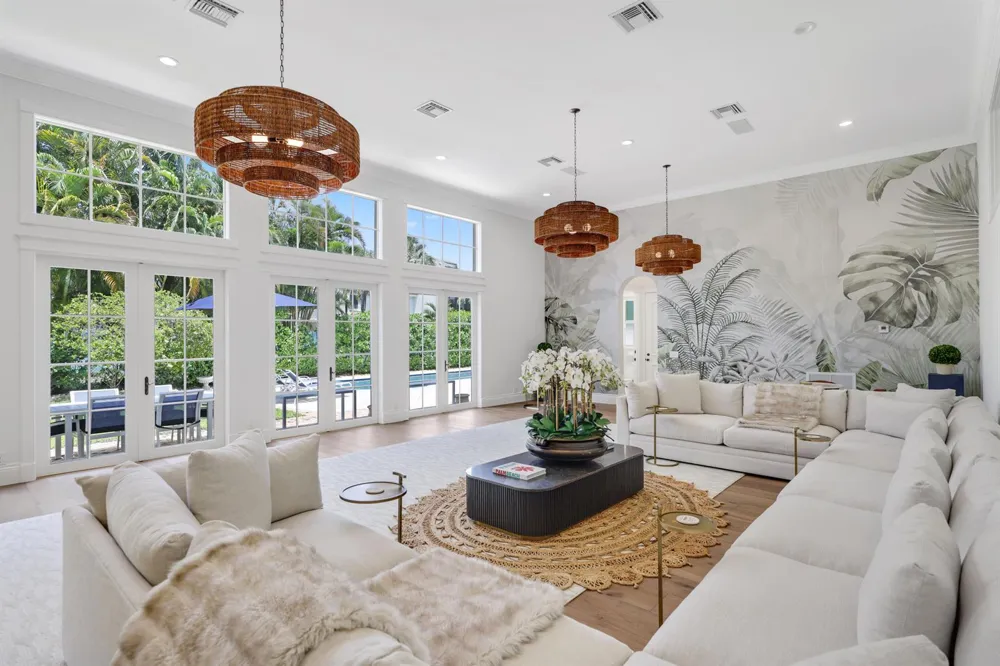 1019 Grand Court Highland Beach, FL 33487