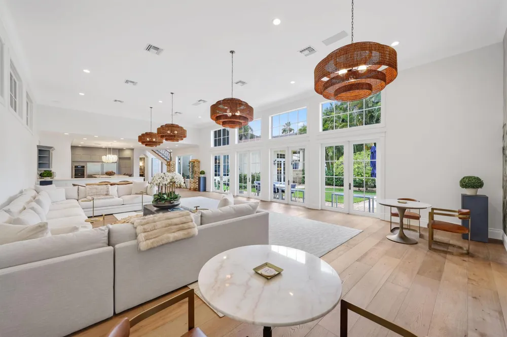 1019 Grand Court Highland Beach, FL 33487