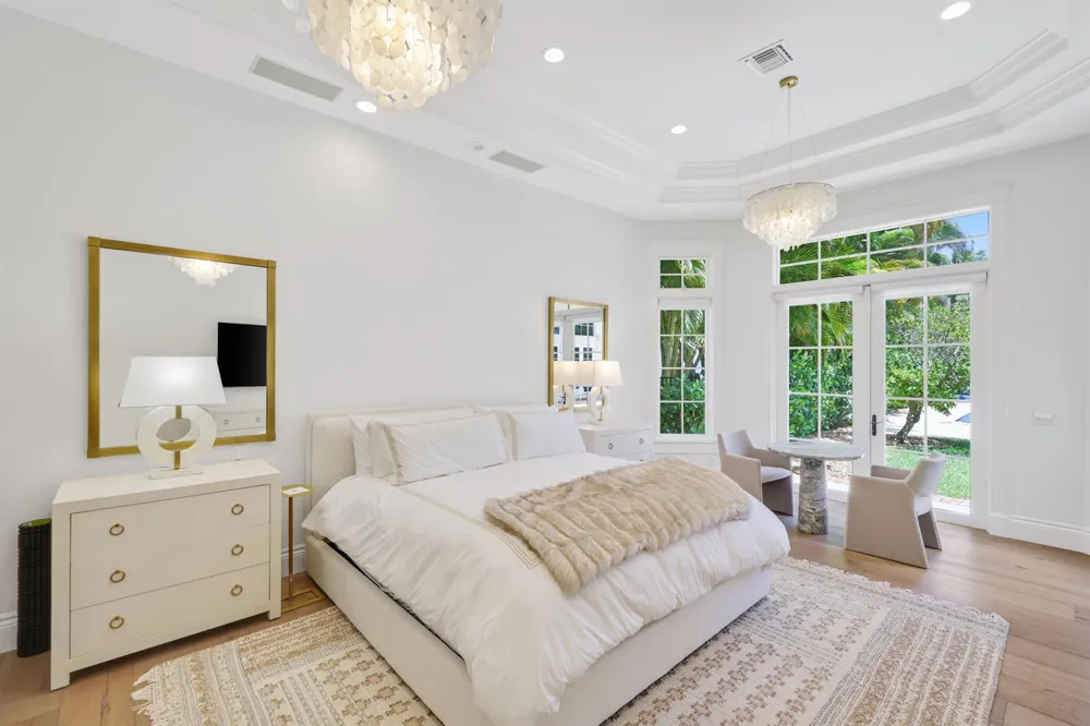 1019 Grand Court Highland Beach, FL 33487