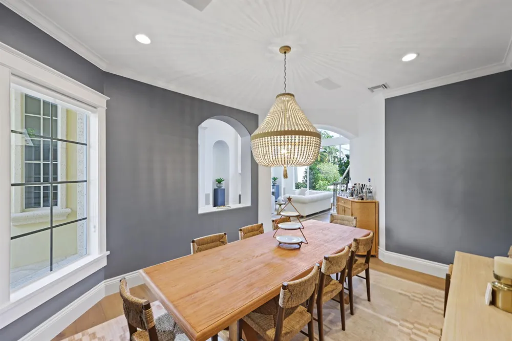 1019 Grand Court Highland Beach, FL 33487
