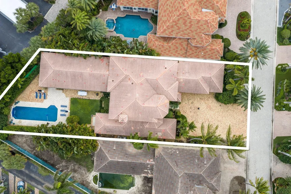 1019 Grand Court Highland Beach, FL 33487