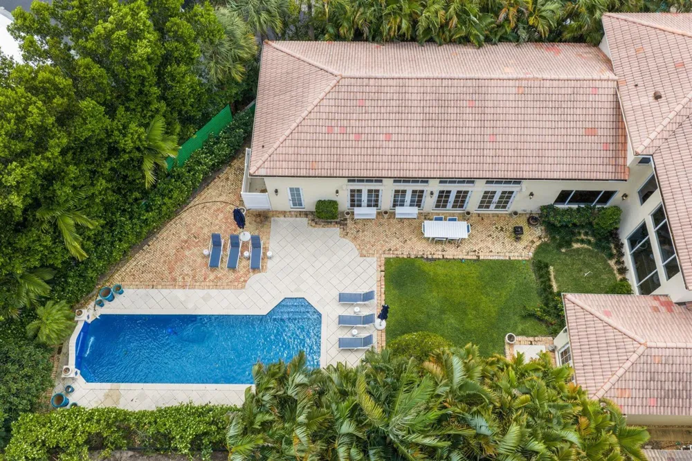 1019 Grand Court Highland Beach, FL 33487