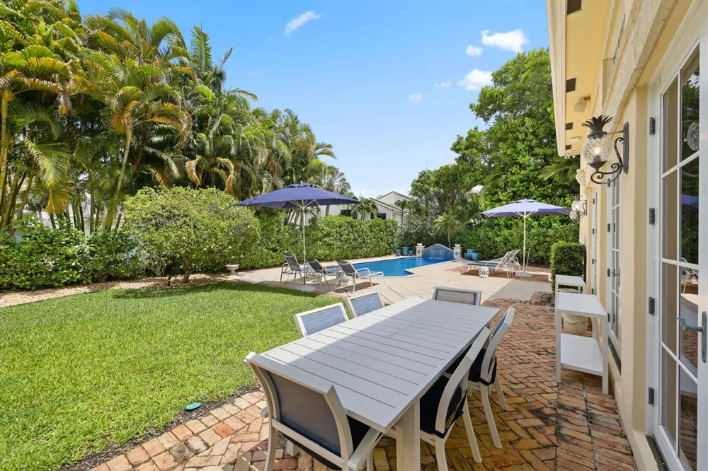 1019 Grand Court Highland Beach, FL 33487