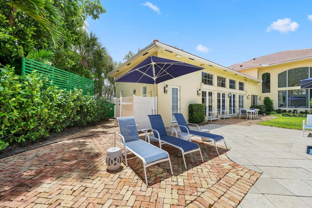 1019 Grand Court Highland Beach, FL 33487