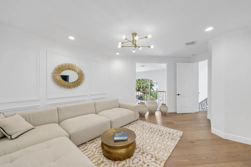 1019 Grand Court Highland Beach, FL 33487