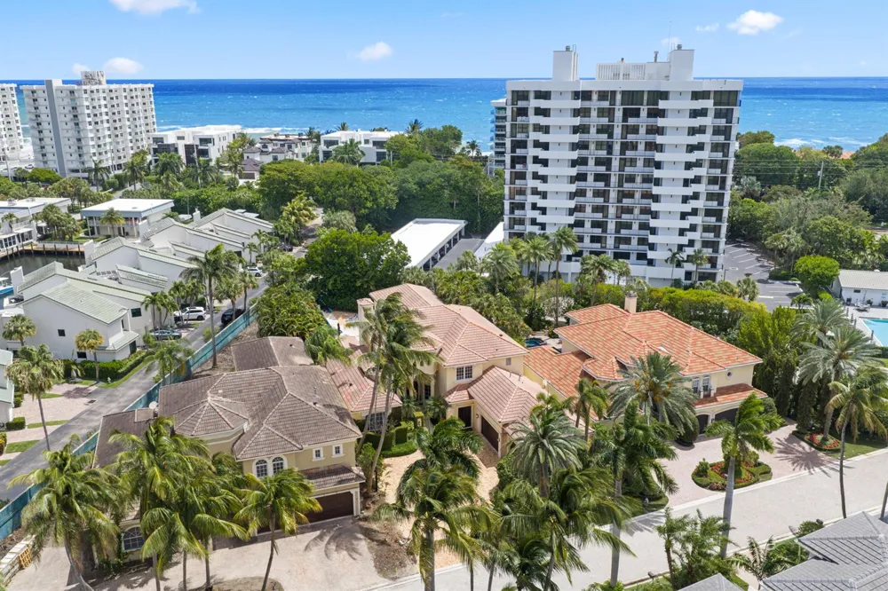 1019 Grand Court Highland Beach, FL 33487