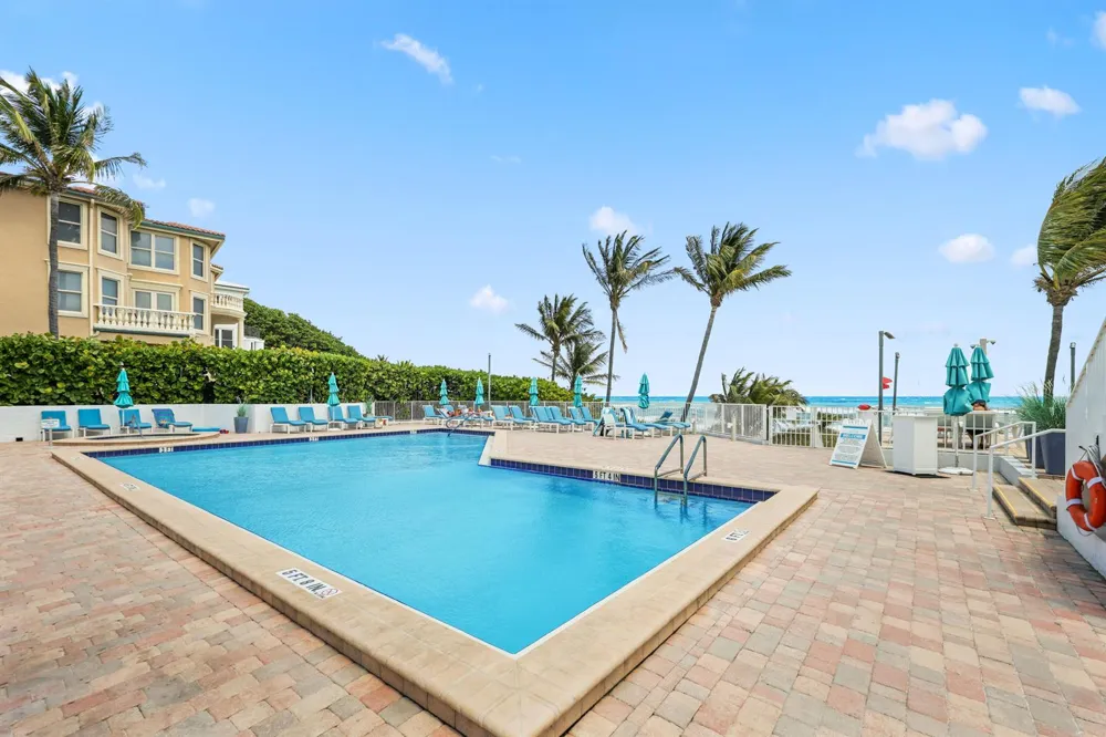 1019 Grand Court Highland Beach, FL 33487