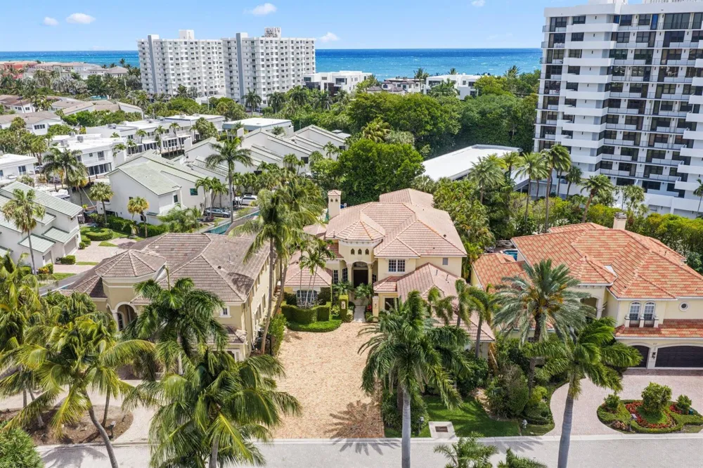 1019 Grand Court Highland Beach, FL 33487