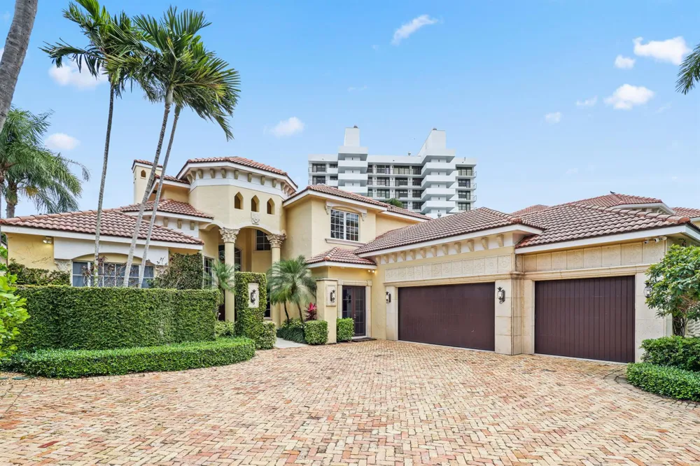 1019 Grand Court Highland Beach, FL 33487