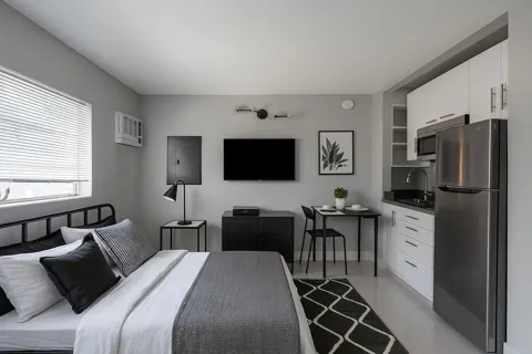 640 NE 7th Avenue #13