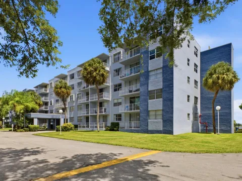 480 Executive Center Drive #1C