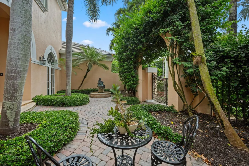 12893 Mizner Way Wellington, FL 33414