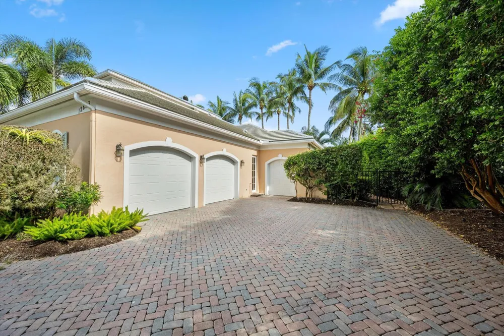 12893 Mizner Way Wellington, FL 33414