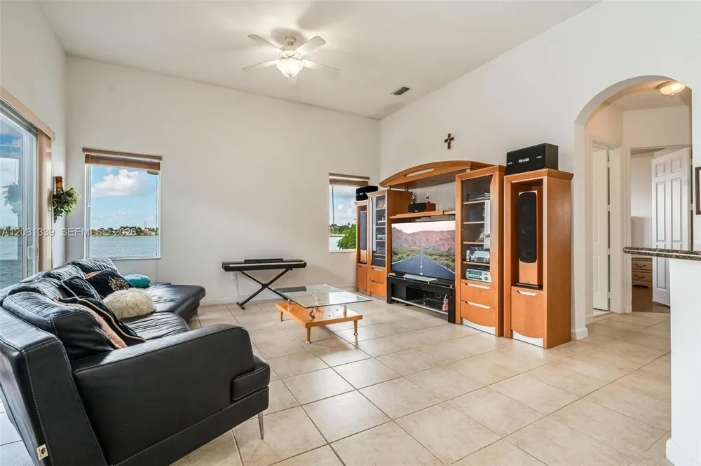 18633 SW 24th St Miramar, FL 33029