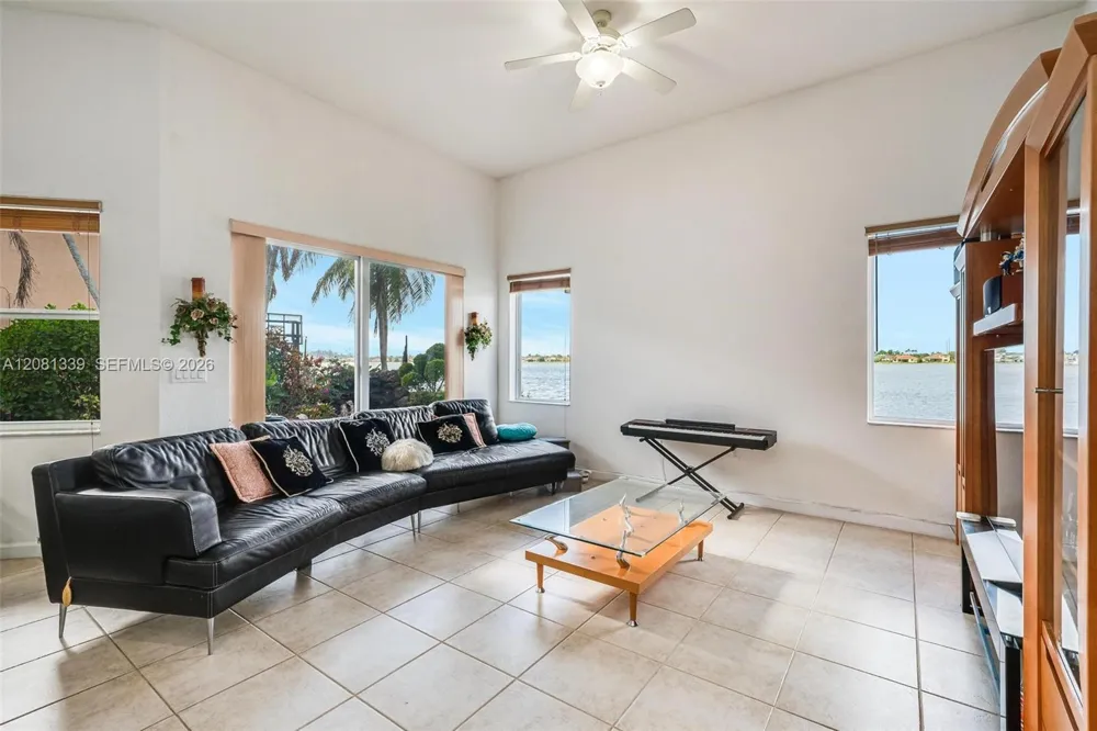 18633 SW 24th St Miramar, FL 33029