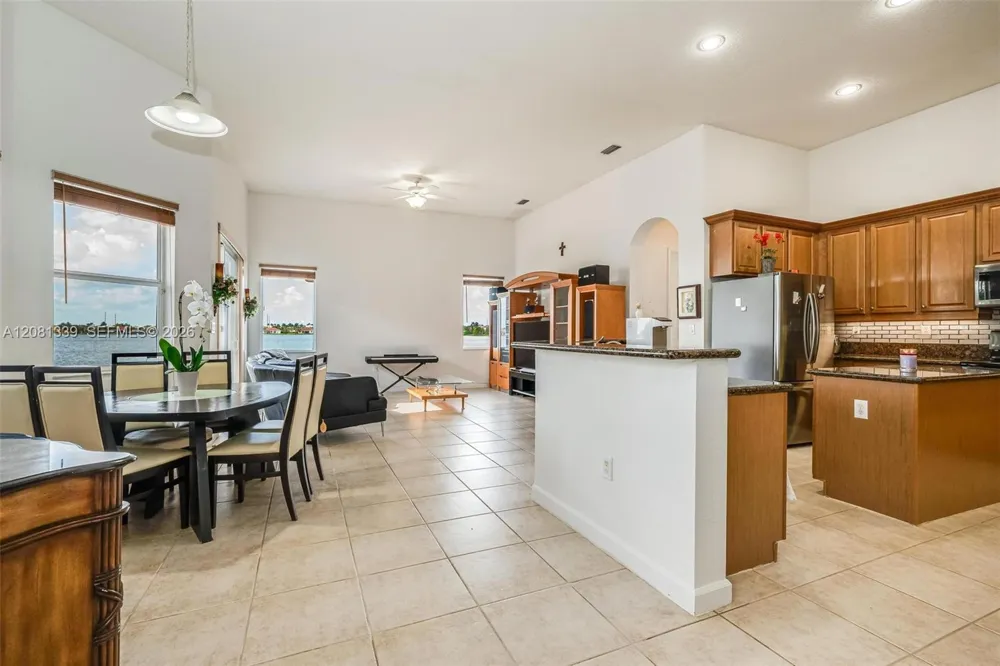 18633 SW 24th St Miramar, FL 33029