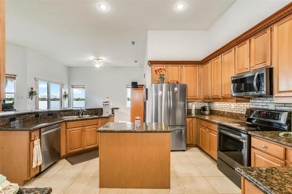 18633 SW 24th St Miramar, FL 33029