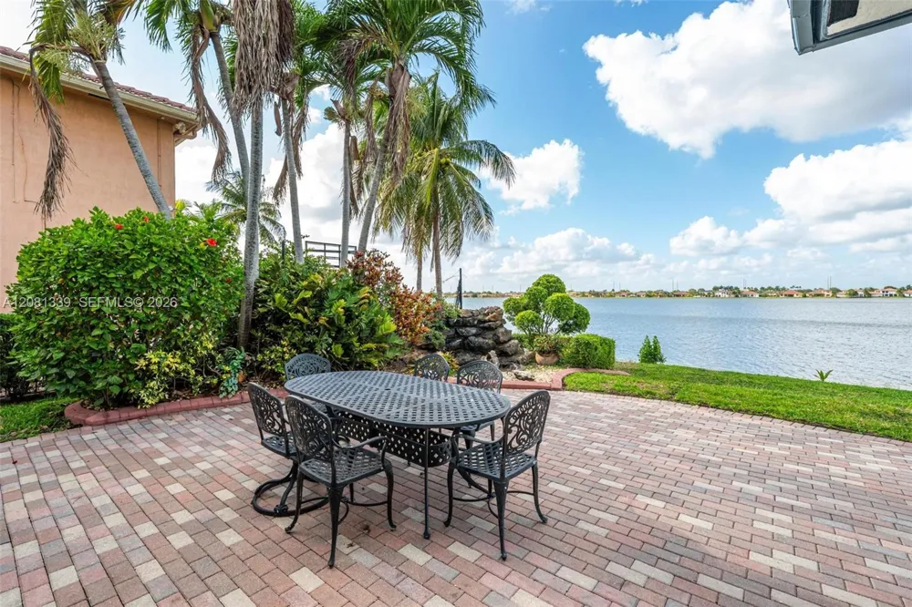 18633 SW 24th St Miramar, FL 33029