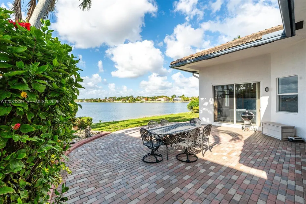 18633 SW 24th St Miramar, FL 33029