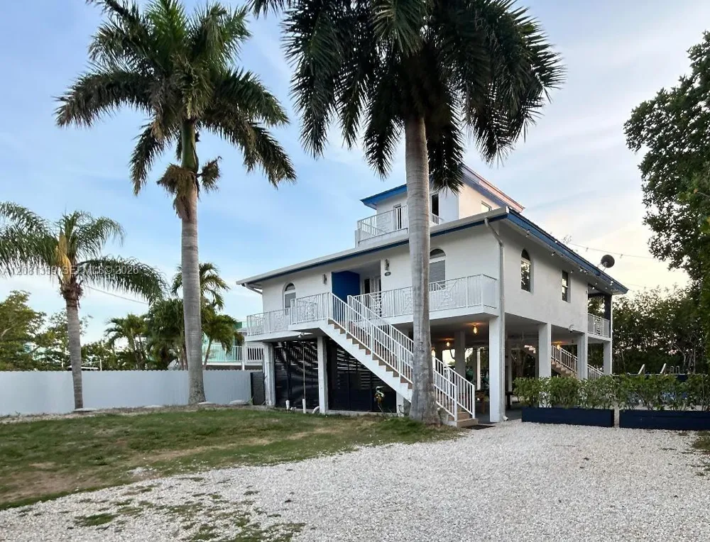 350 Hazel St Key Largo, FL 33037
