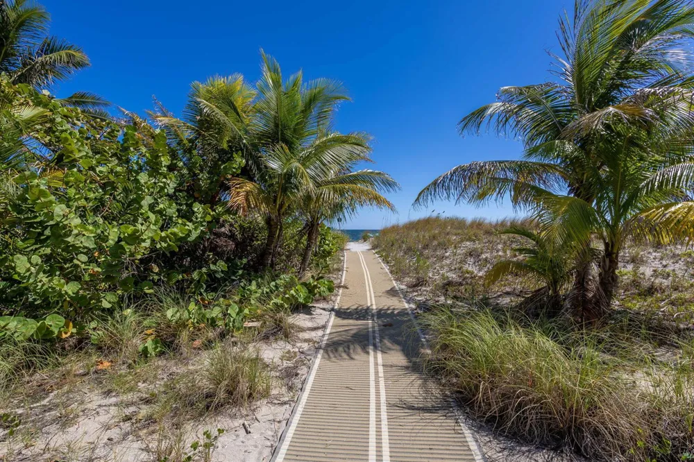 2000 S Ocean Boulevard #8-D Boca Raton, FL 33432