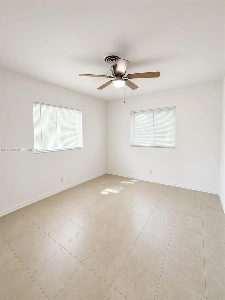 315 NW 32nd St #315 Oakland Park, FL 33309