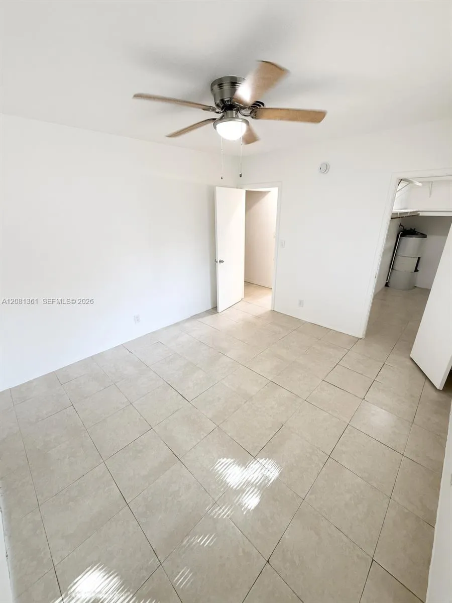 315 NW 32nd St #315 Oakland Park, FL 33309